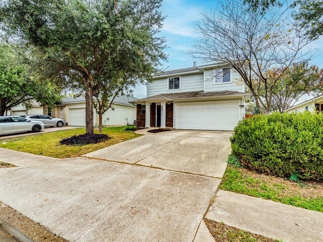 Building Photo - 804 Sheraton Ave