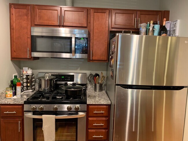 Building Photo - 1630 N Cleveland Ave