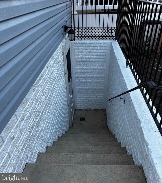 Building Photo - 5415 Chillingham Pl