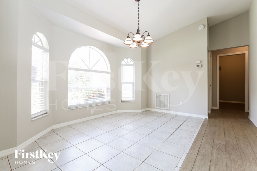 Building Photo - 4390 La France Ave