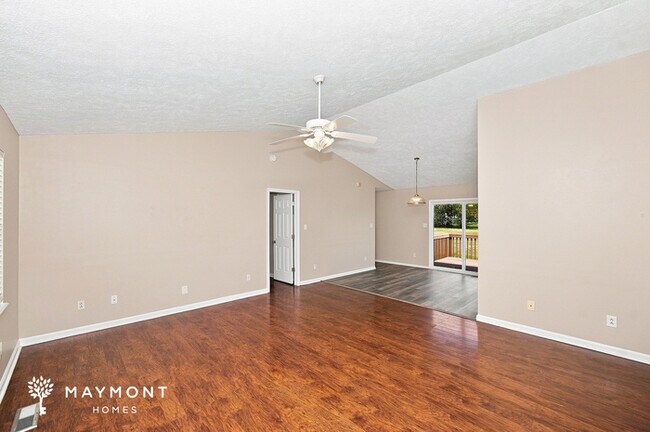 Building Photo - Statesville 3 Bedroom Home with Garage & Rear Deck