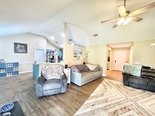 Building Photo - 422 Shoal Lake Dr