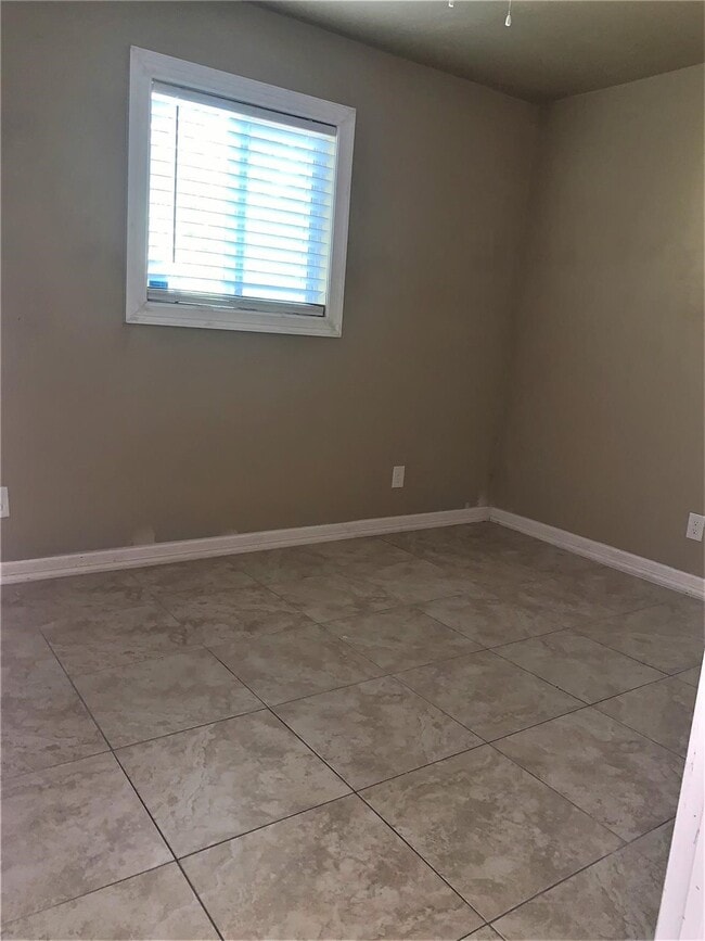 Building Photo - 5924 Morningdale St