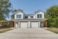 Building Photo - 309 Braz St