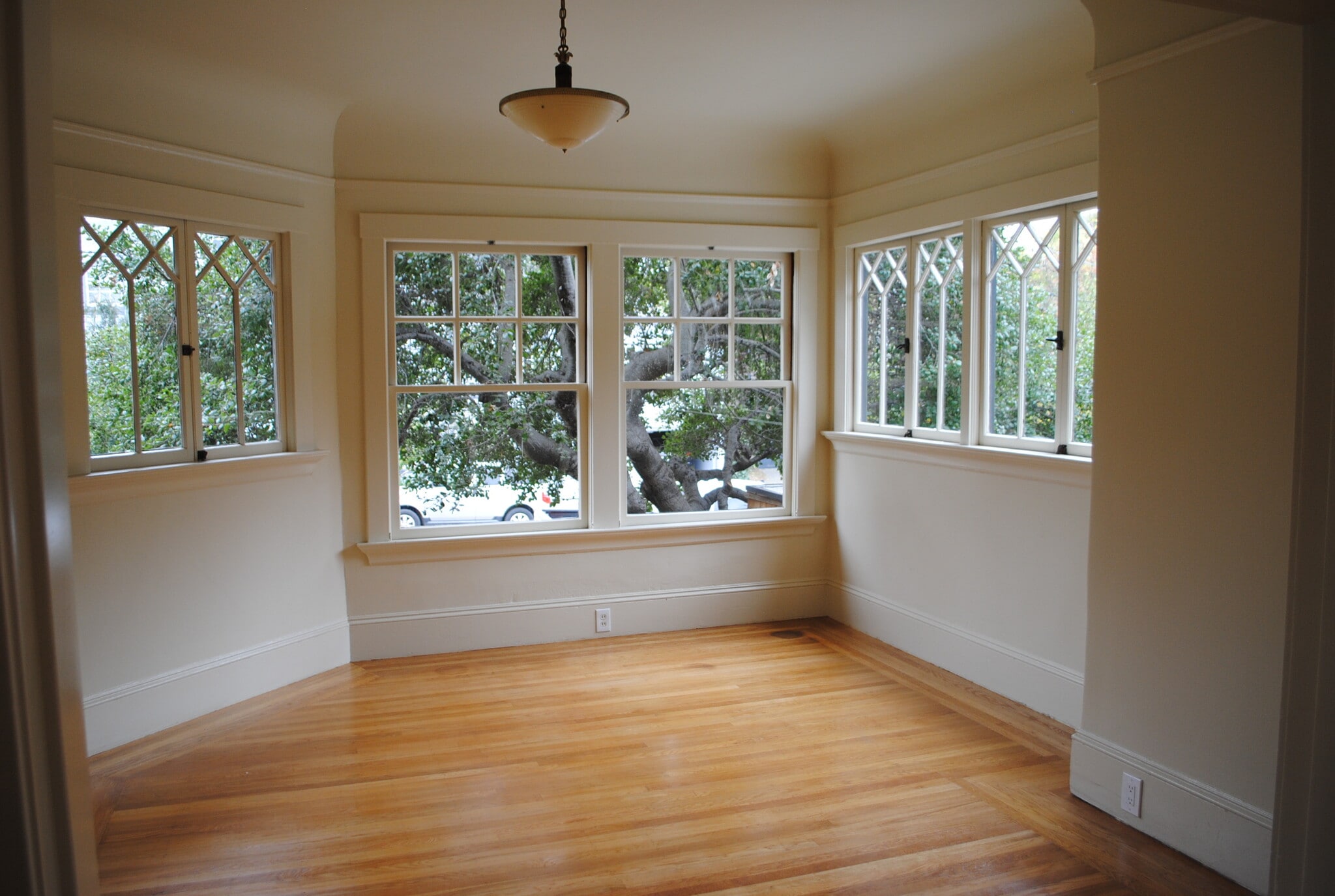 Living room - 2631 Derby St