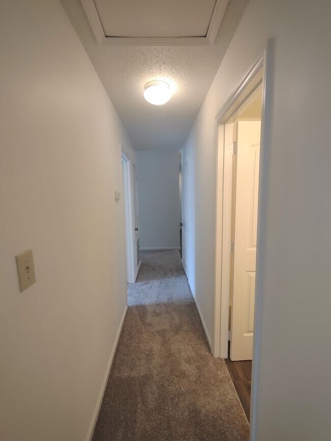 Building Photo - 7366 Rose Terrace Ct