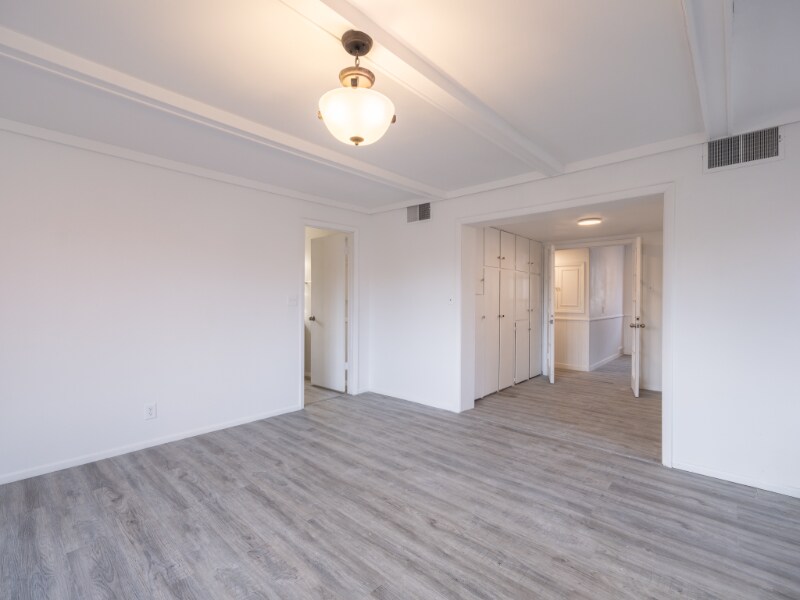 Building Photo - 729 S 7th St