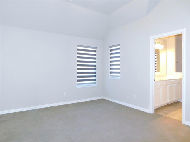 Building Photo - 5520 Liberty Dr