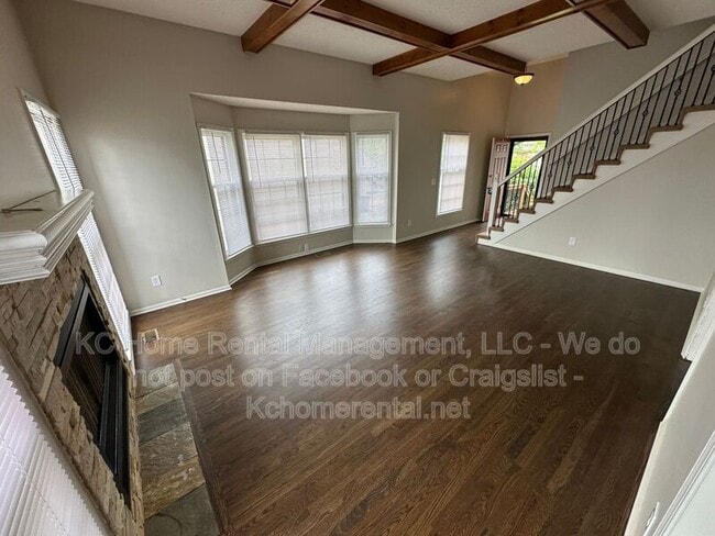 Building Photo - 6633 W 151st Pl