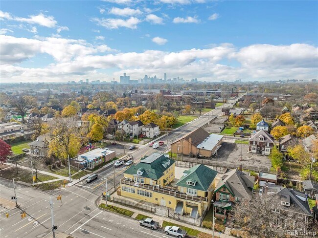 Building Photo - 799 E Grand Blvd