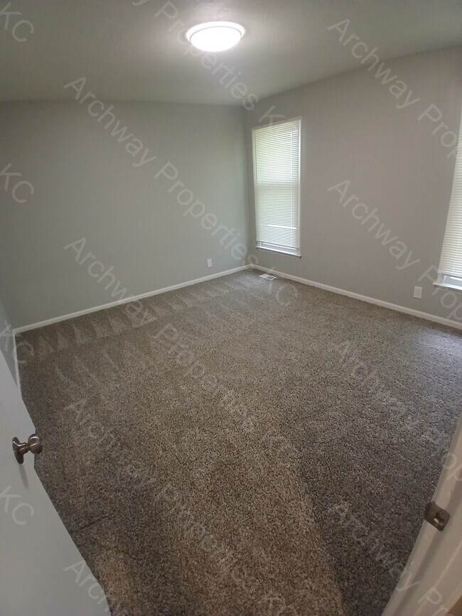 Building Photo - 1267 Petzold Dr