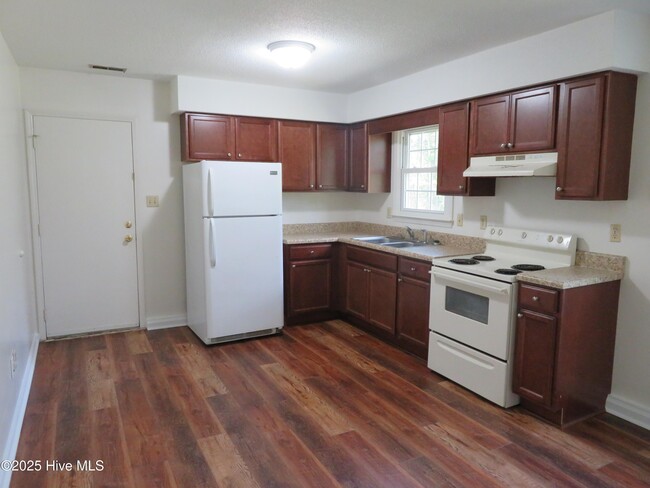 Building Photo - 302 Luann Rd