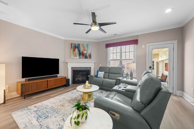 Building Photo - Charming Craftsman Home in the Heart of Apex | Renovated Kitchen, Fenced Yard, Garage & Lawn Care...