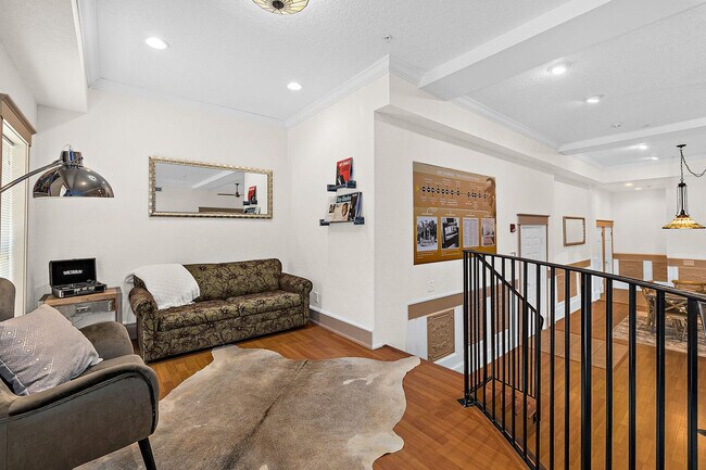 Building Photo - 92 Washington St