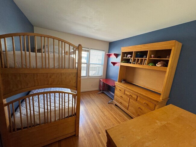 Building Photo - Fully Furnished 3BED/2BATH SFH For Rent in the Desirable City of San Leandro, Ca!!!!