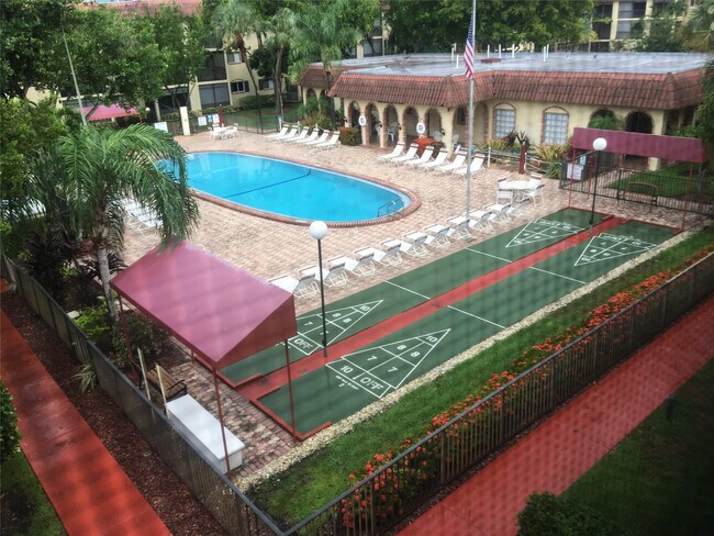 Building Photo - 255 S Cypress Rd