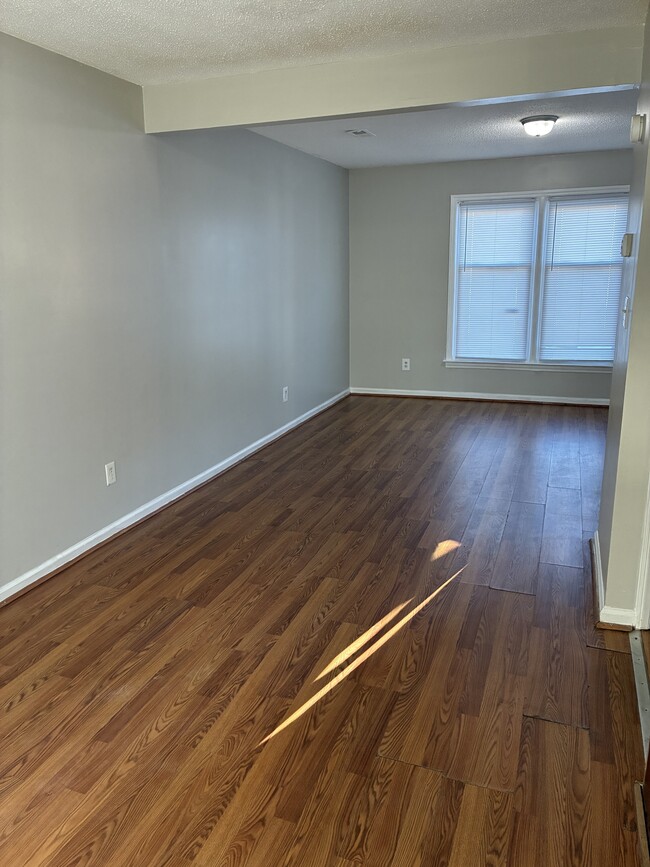 Building Photo - 114 Concord Dr