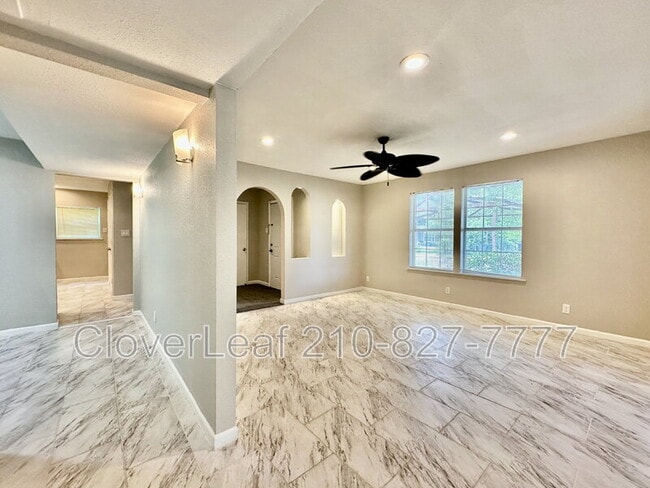 Building Photo - 214 Basswood Dr