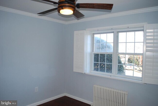 Building Photo - 5310 8th Rd S