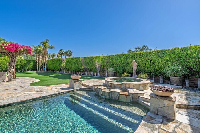 Building Photo - 40294 Rancho Palmeras