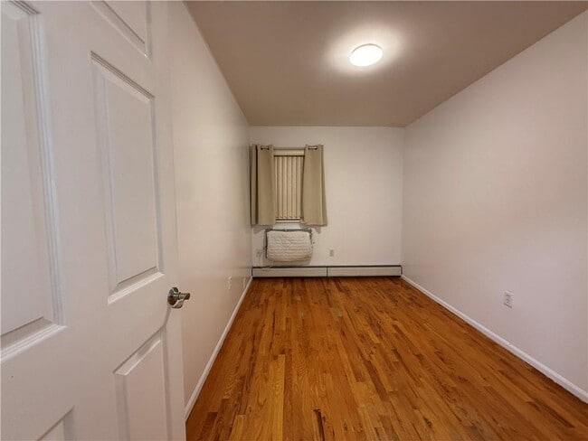 Building Photo - 1922 W 13th St