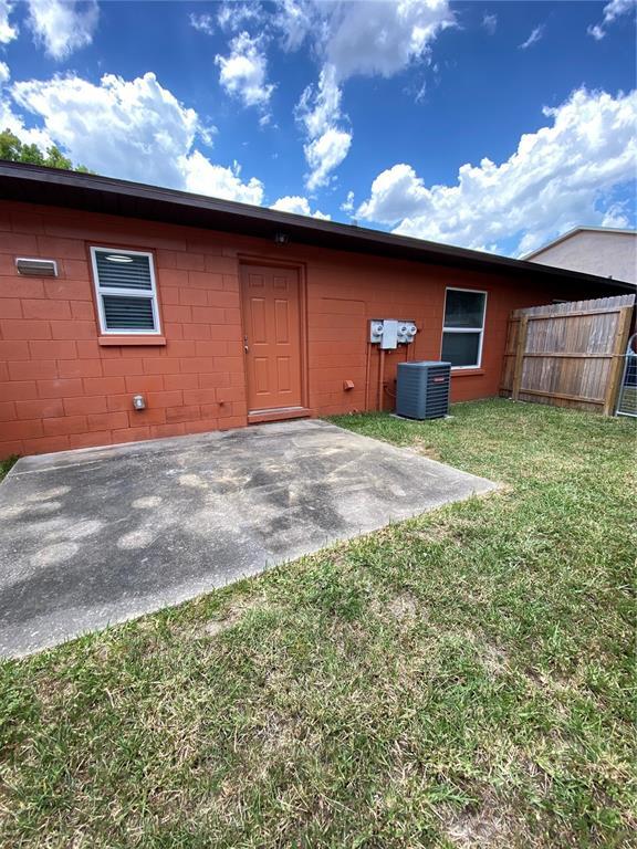 Building Photo - 3209 SW 25th Dr