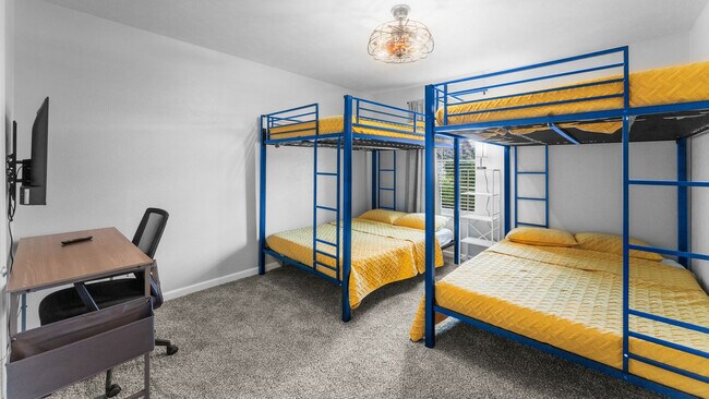 Building Photo - 6314 Senators Dr