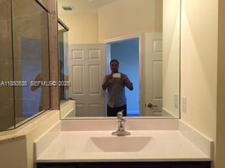 Building Photo - 5906 NW 56th Pl