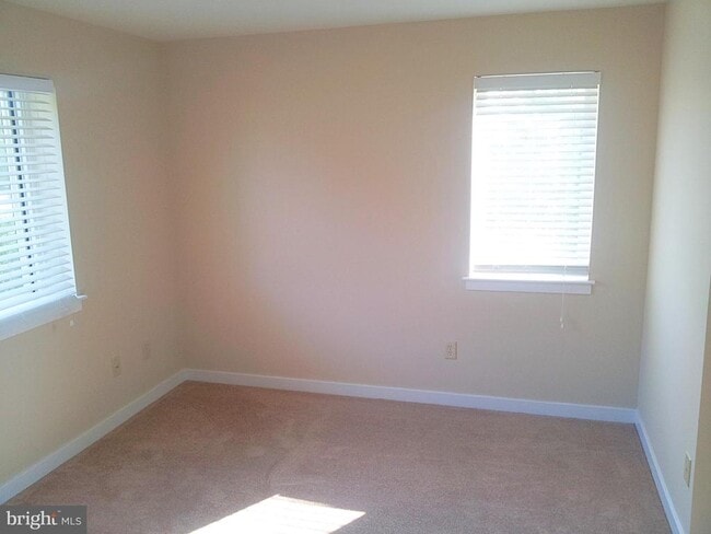 Building Photo - 8406 Westview Rd