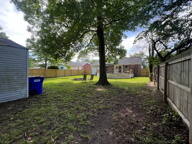 Building Photo - Mid - Century Modern Dream!   WILLOW TERRACE