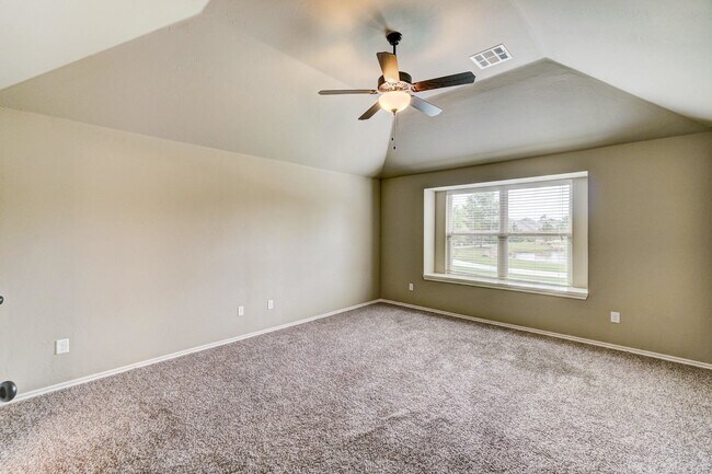 Building Photo - 5700 Goldfinger Rd