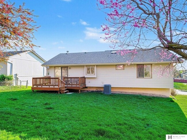 Building Photo - 5763 N 130th St