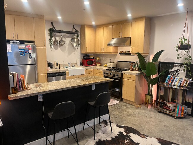 Building Photo - 175 Langton St