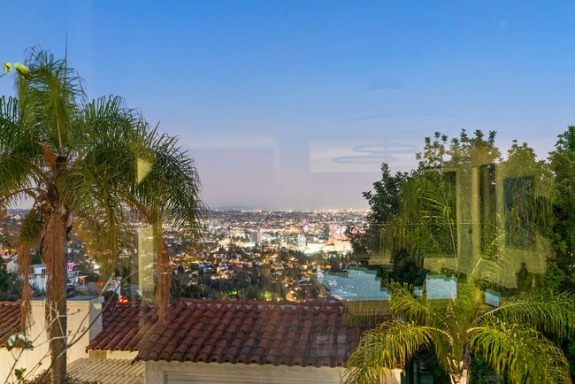 Building Photo - Prestigious Hollywood Hills Home for Rent