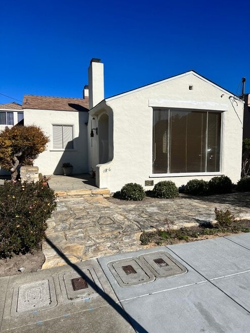 Building Photo - 186 Sargent Ct