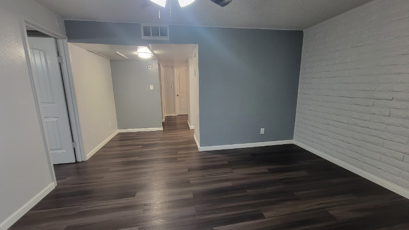 Building Photo - 1940 W University Dr