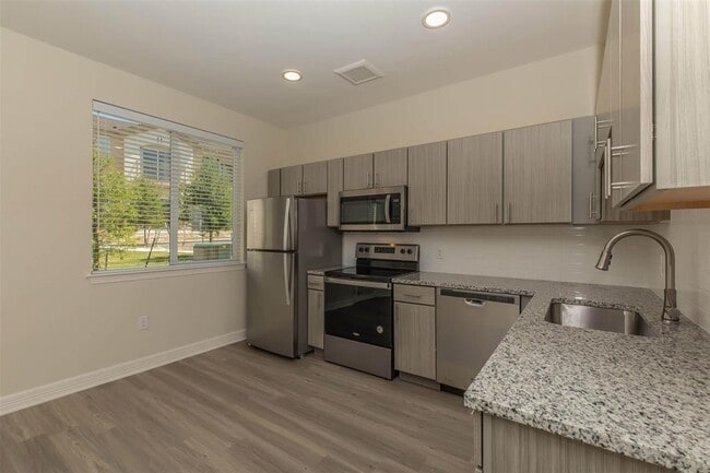 Building Photo - 1201 W Whitestone Blvd