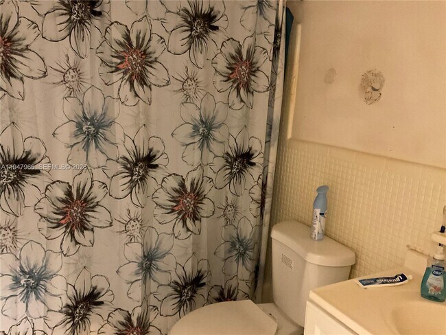 Building Photo - 1830 Dewey St