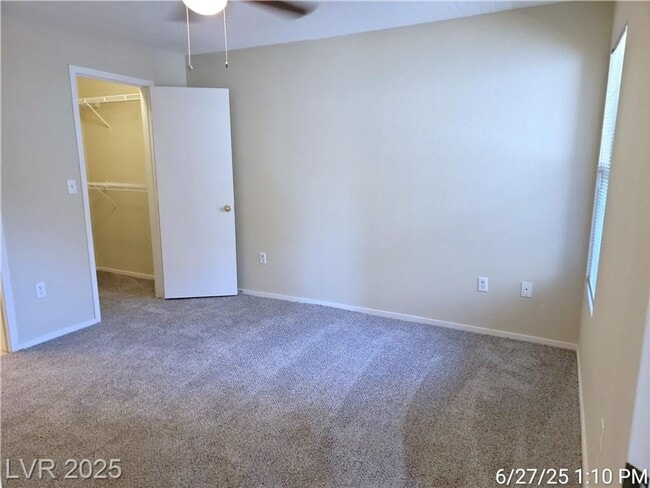 Building Photo - Well-Designed Silverado Ranch Condo | Spli...