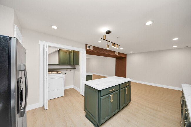 Building Photo - 14647 Perthshire Rd