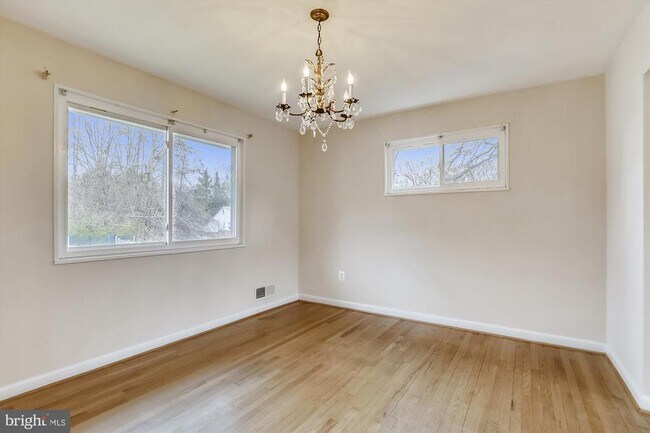 Building Photo - 4503 Traymore St