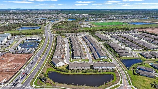 Building Photo - 6262 Goldcoast Ave