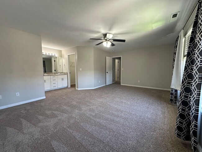 Building Photo - 3528 Newland Loop