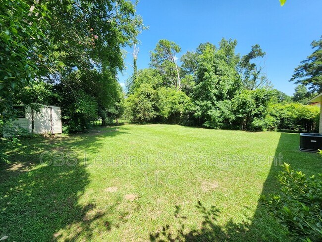 Building Photo - 1406 Jackson Dr