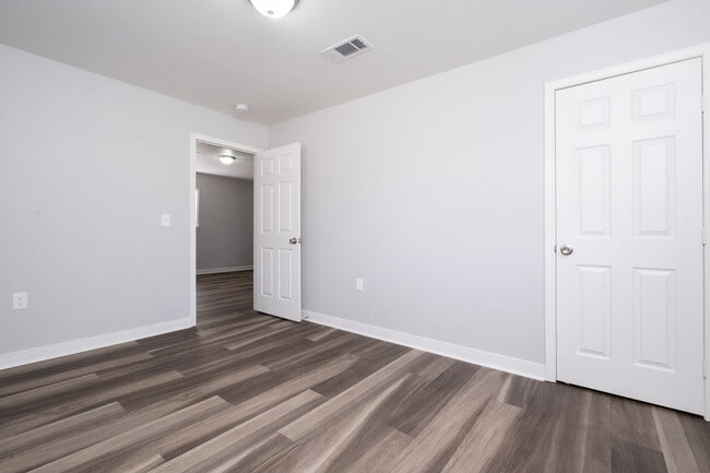 Building Photo - 1624-1626 Brown