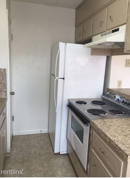 Building Photo - 2353 Jennifer Dr