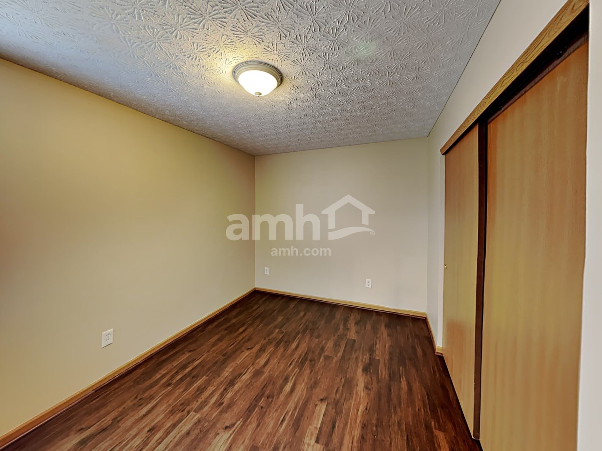 Building Photo - 8245 Crete Ln