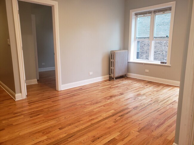 Building Photo - 4551 N Christiana Ave