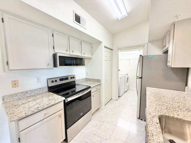 Building Photo - ** ST. CROIX ** 1 BED / 1 BATH - CONDO - GATED COMMUNITY - NORTH NAPLES - ANNUAL RENTAL