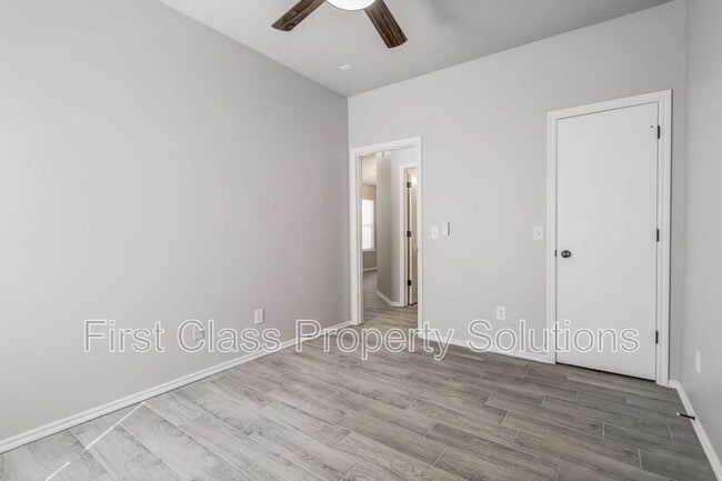 Building Photo - 1322 Commerce Dr